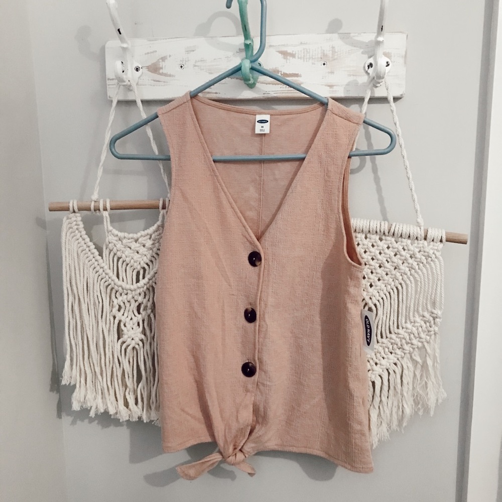 Old navy Light pink button up tank top size small